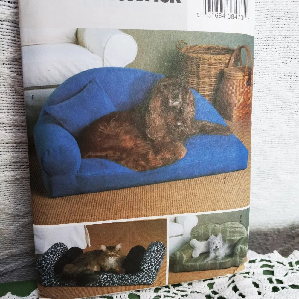 Butterick Sewing Pattern B4253 NIP Uncut/Unused Dog Pet Bed Couch